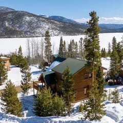 Shorewood Chalet (342701)