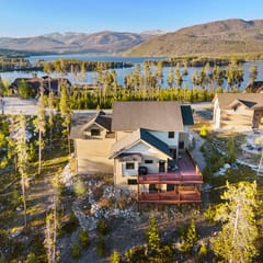 Shadow Shores Chalet (517049)