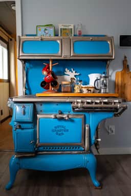 The Little Blue Moose Hideaway (226760)