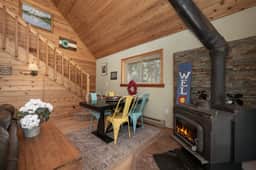 Red Fox Retreat (441003)