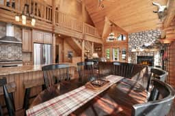 Shorewood Chalet (342701)