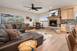 Lakeview Escape (503402)