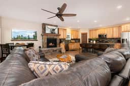 Lakeview Escape (503402)