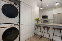 Sunnyside Flats 321-3 (822872)