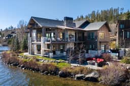 LP Lakefront House (1002478)