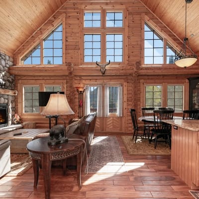 Shorewood Chalet (342701)