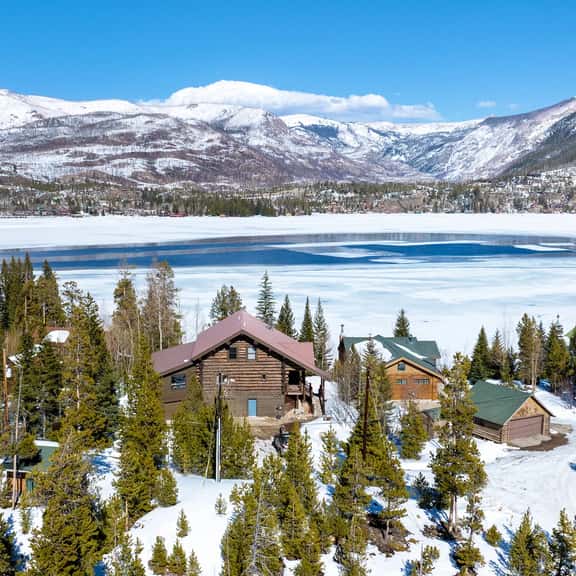 Jerico Lakefront Lodge (213513-1006) - Image 1