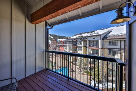 Founders Pointe 4665 (511545)