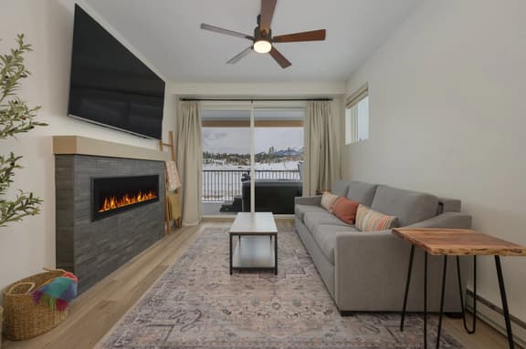Sunnyside Flats 321-3 (822872)
